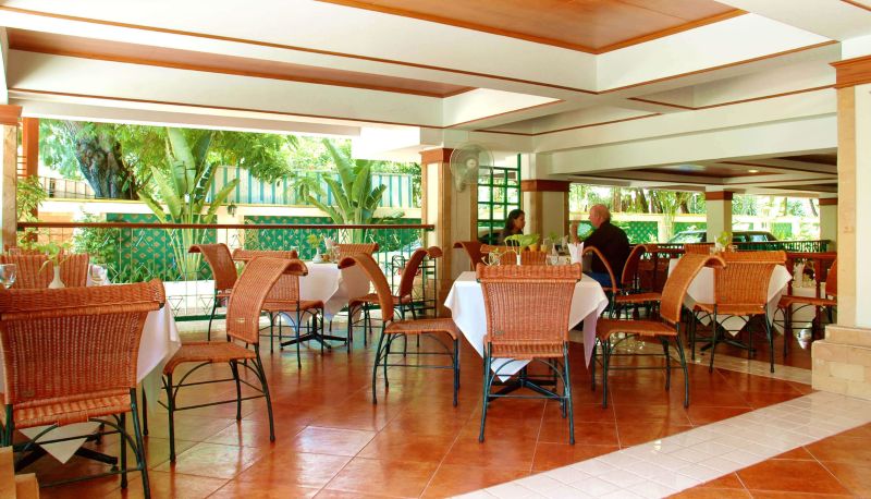 Sala de desayunos dentro del restaurante - Royal Ivory Sukhumvit Nana by compass Hospitality