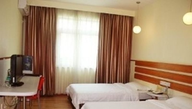 Zimmer - GDH Inn Donghu