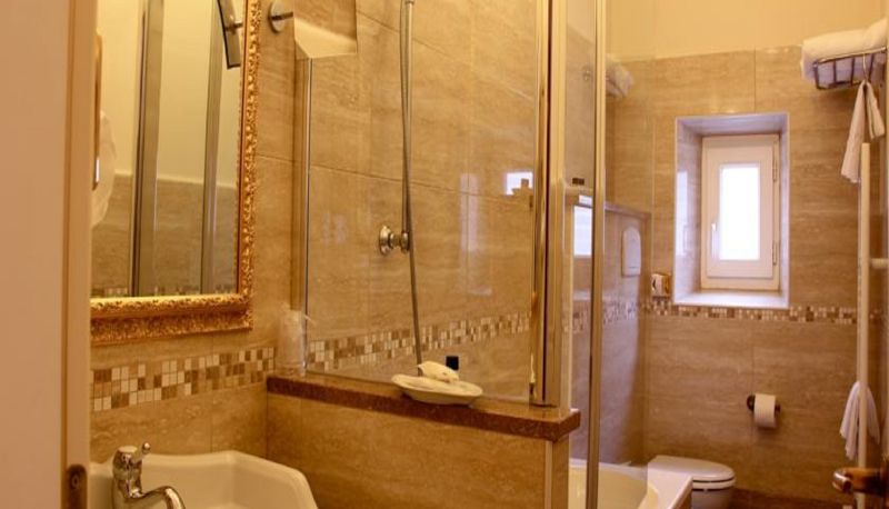 Bathroom - Continentale Hotel