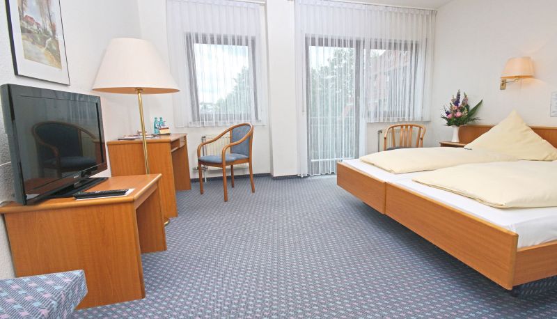 Zimmer mit Balkon - City Hotel Mark Michelstadt