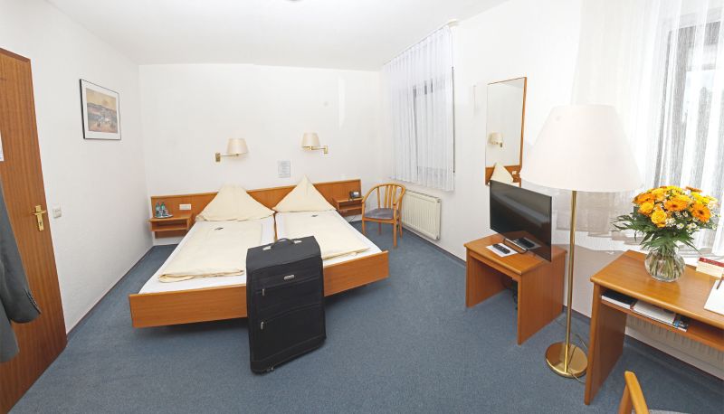Standardzimmer (Doppel) - City Hotel Mark Michelstadt