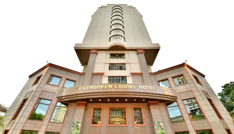 Zona exterior del hotel - Evergreen Laurel