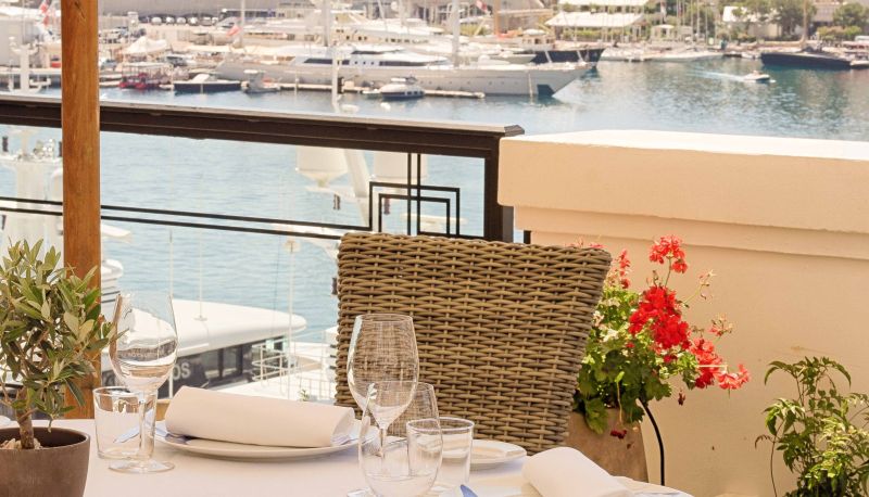 Restaurant - Port Palace Hotel