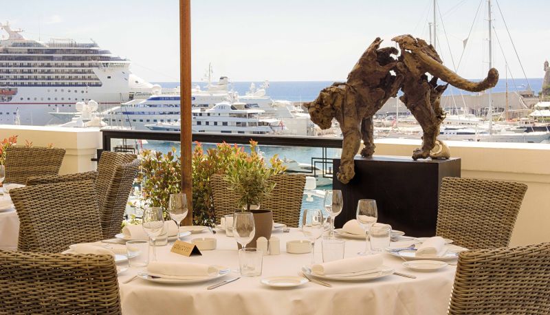Restaurant - Port Palace Hotel
