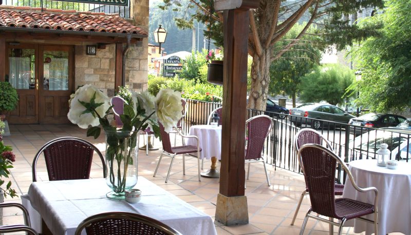 Hotel outdoor area - Infantado