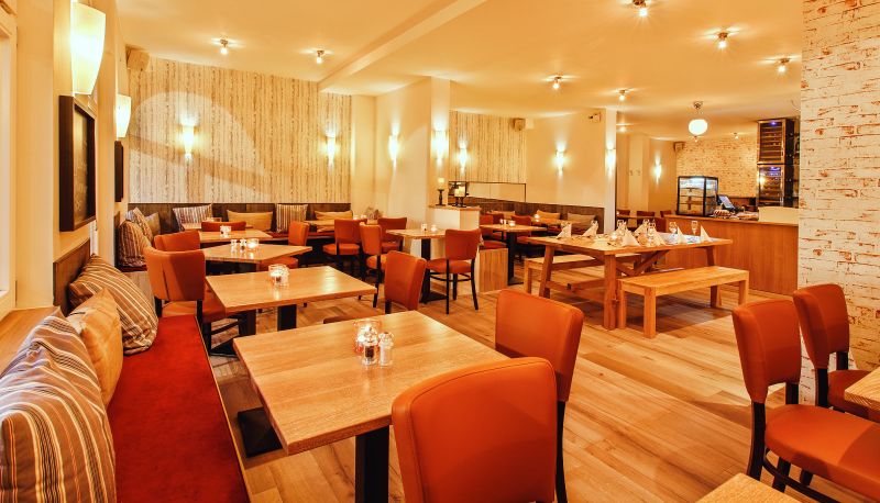 Sala de desayunos dentro del restaurante - Thüringer Hof