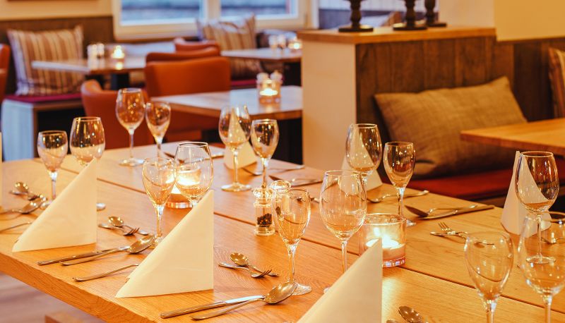 Sala de desayunos dentro del restaurante - Thüringer Hof