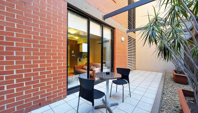 Taras - APX Darling Harbour