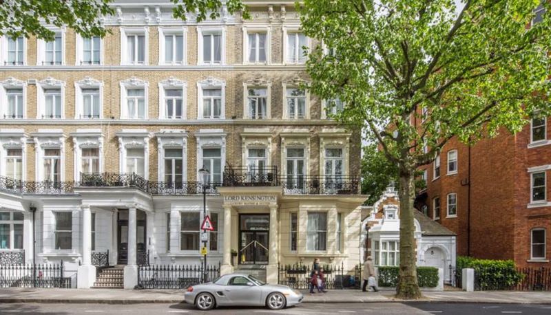 Hotel Außenbreich - Lord Kensington