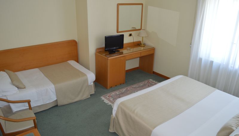 Dreibettzimmer - Villa Ida Hotel & Spa