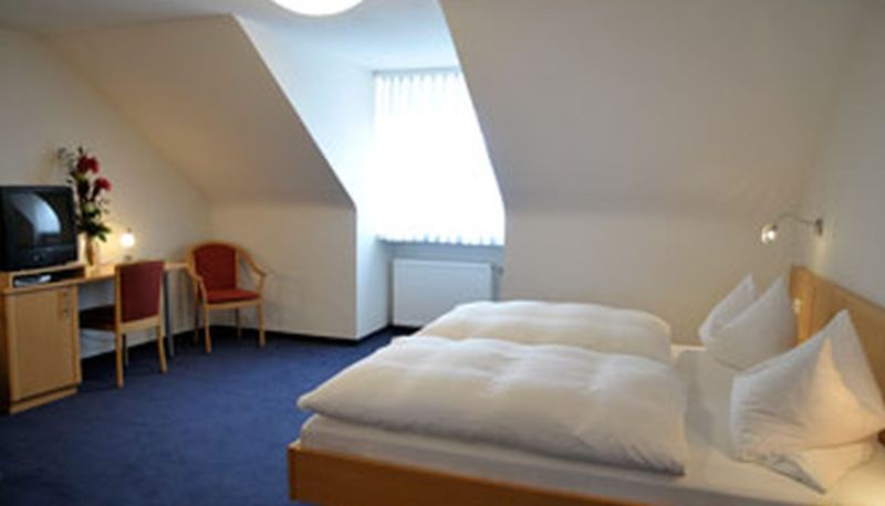 Standard room (double) - Weisses Lamm Hotel Garni