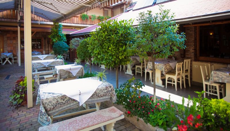 Terrace - Szárcsa Hotel