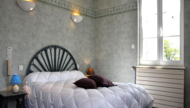 Camera standard (doppia) - LOGIS HOTEL LE PORT ET LES BAINS