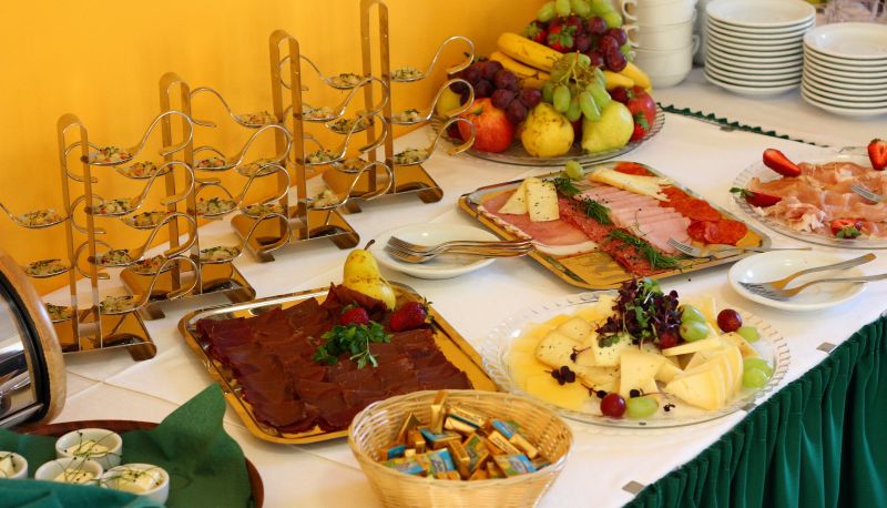 Buffet - Szent Adalbert