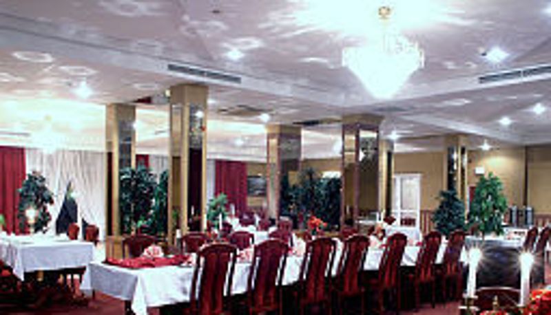 Restauracja - Ambasador Chojny