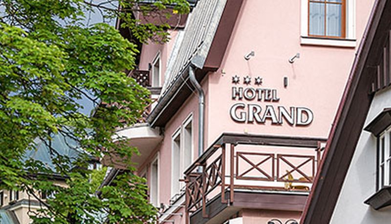 Buitenruimte van het hotel - Grand