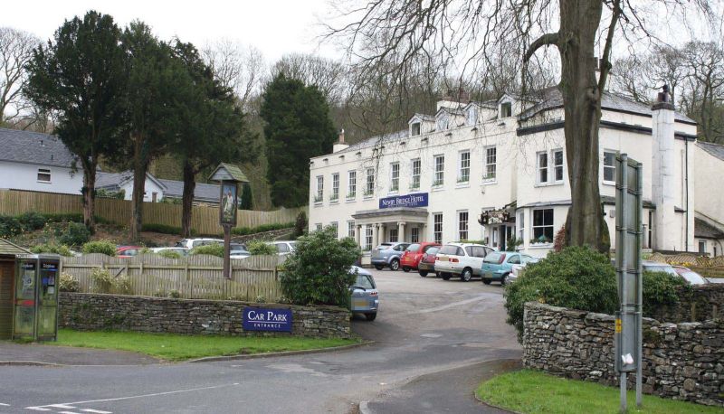 Area esterna dell'hotel - Newby Bridge Hotel