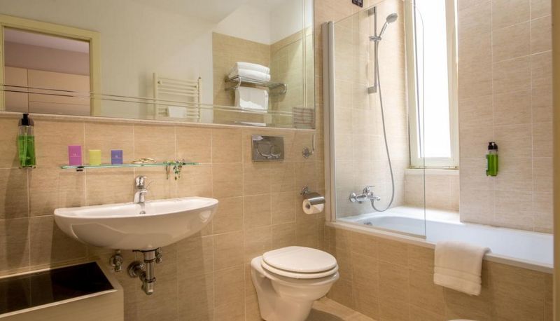 Bathroom - Oxford