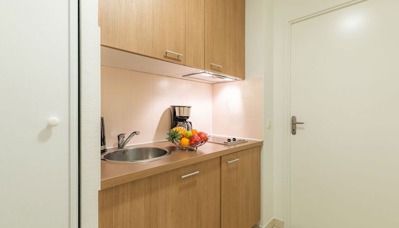 Keuken in de kamer - Appart'City Confort Toulouse Aéroport Purpan