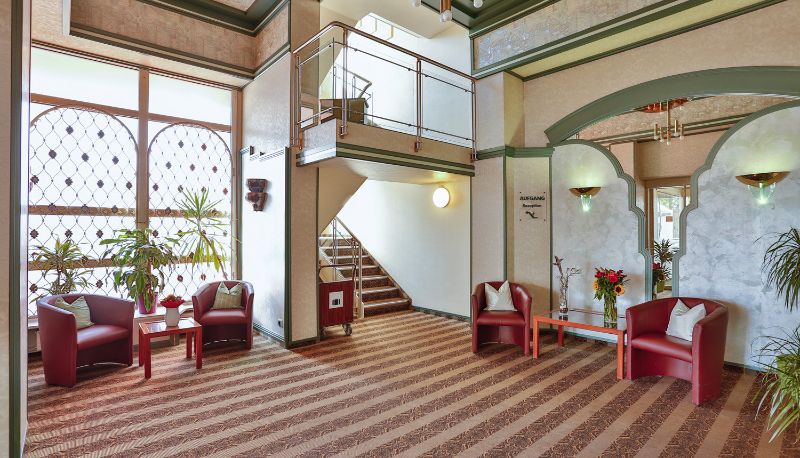 Hal - AROTEL Best Living Hotel