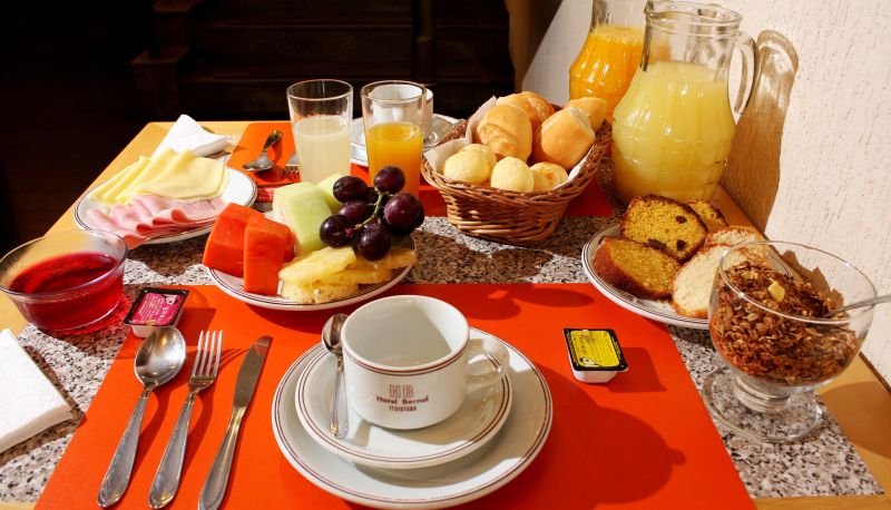 Buffet - Hotel Bernal
