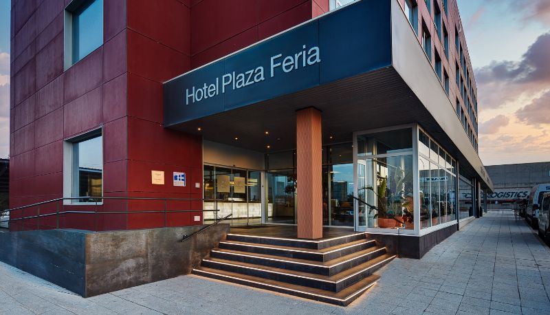 Buitenruimte van het hotel - Sercotel Plaza Feria