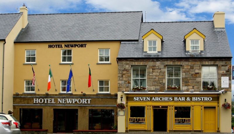 Hotel outdoor area - Hotel Newport