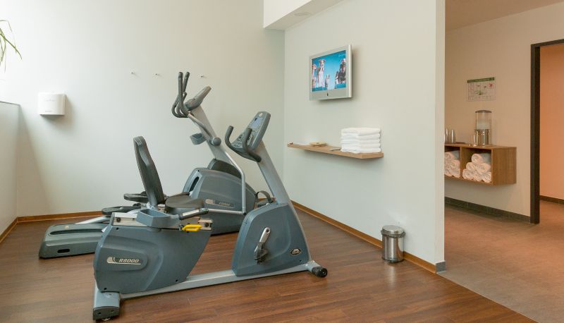 Salle de fitness - Sunday Campus Hotel Berlin Südwest