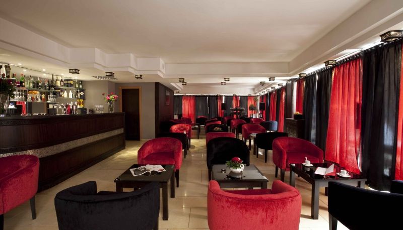 Bar - Dellarosa Hotel & Suites