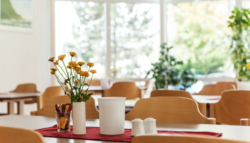 Sala de desayunos dentro del restaurante - Sportpension Dresden