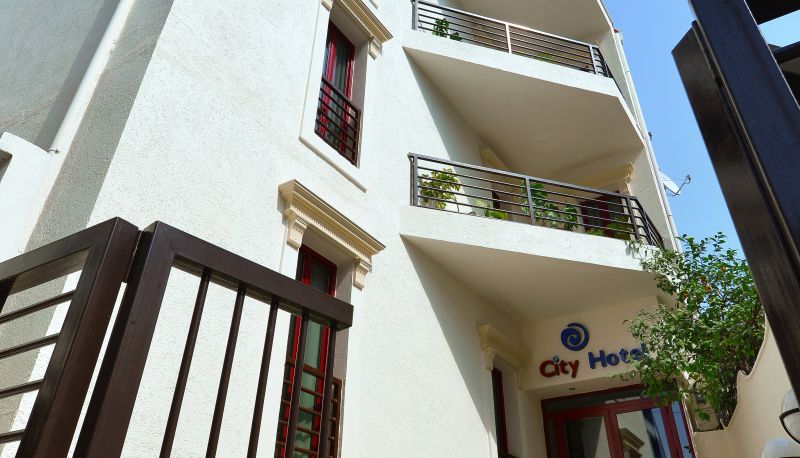 Hotel outdoor area - City Hotel Tirana
