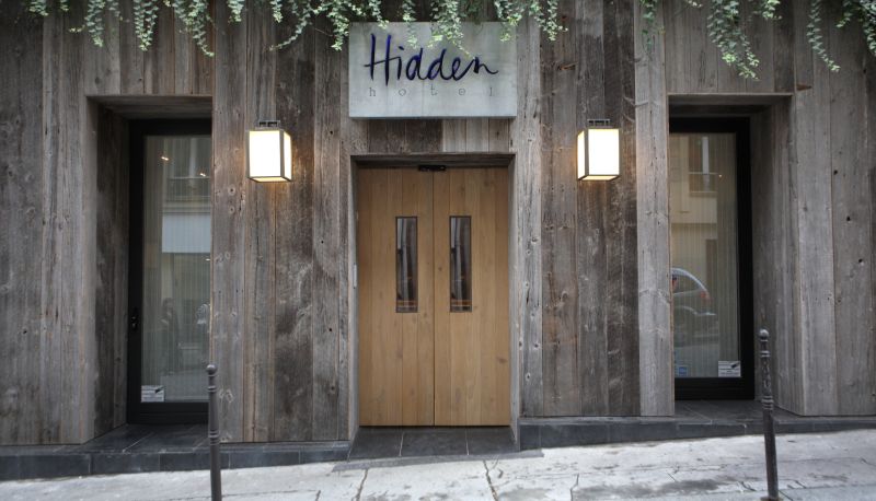 Zewnętrzna część hotelu - Hidden