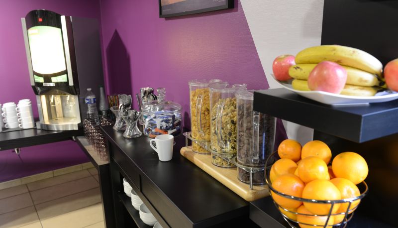 Buffet - ResidHotel Lyon Lamartine Résidence de Tourisme