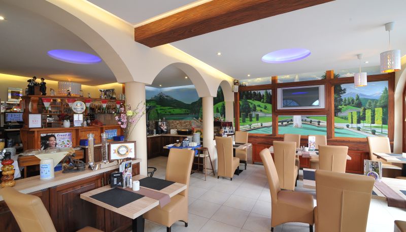 Frühstücksraum innerhalb des Restaurants - Bayerisch Pension Restaurant-Bük