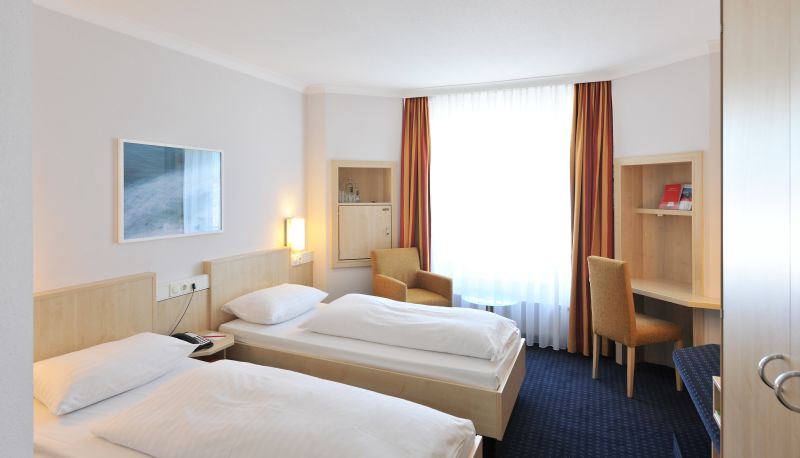 Standard room (double) - IntercityHotel Kiel