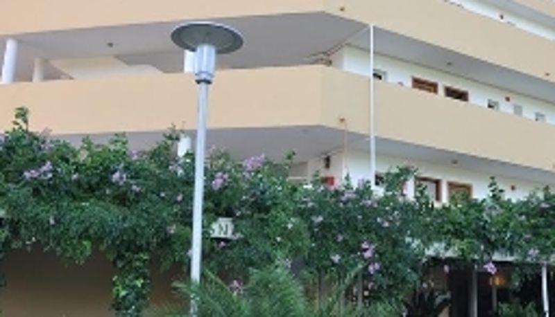 Buitenruimte van het hotel - Montenova Apartamentos