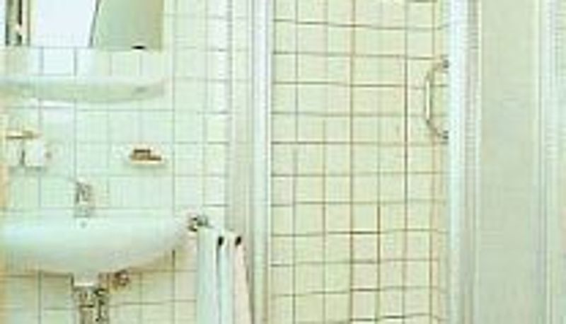 Bathroom - Raisch Gästehaus