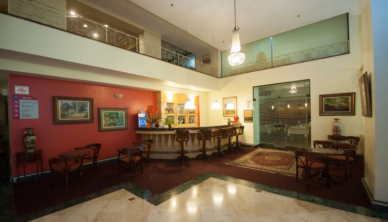 Bar - Carlton Plaza Hotel São José dos Campos