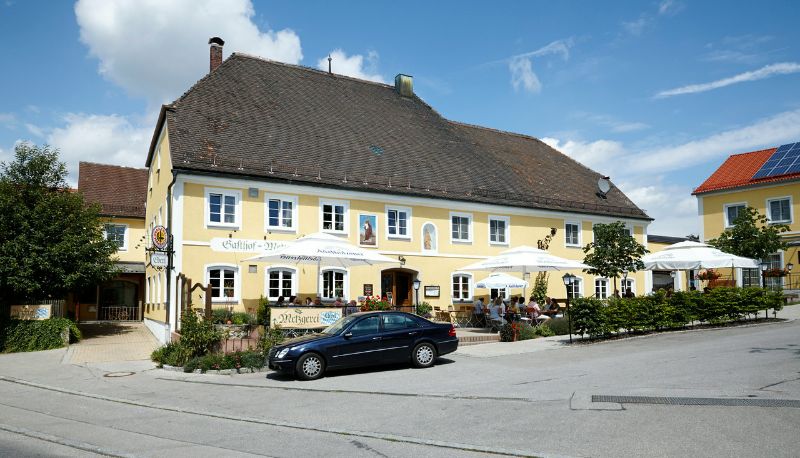 Zewnętrzna część hotelu - Eberl