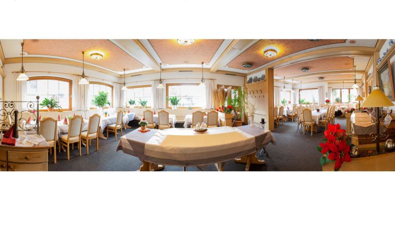 Breakfast room within the restaurant - Pfrontener Hof