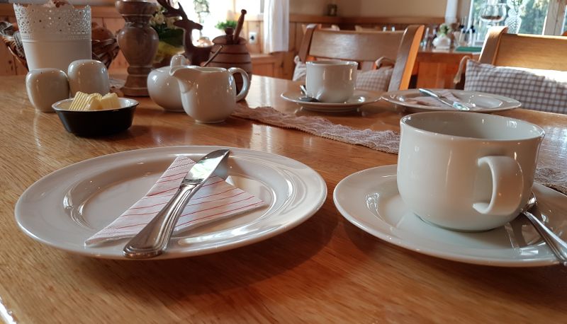 Salle de petit-déjeuner dans le restaurant - Bergwirtschaft Bieleboh Bergbaude und Hotel