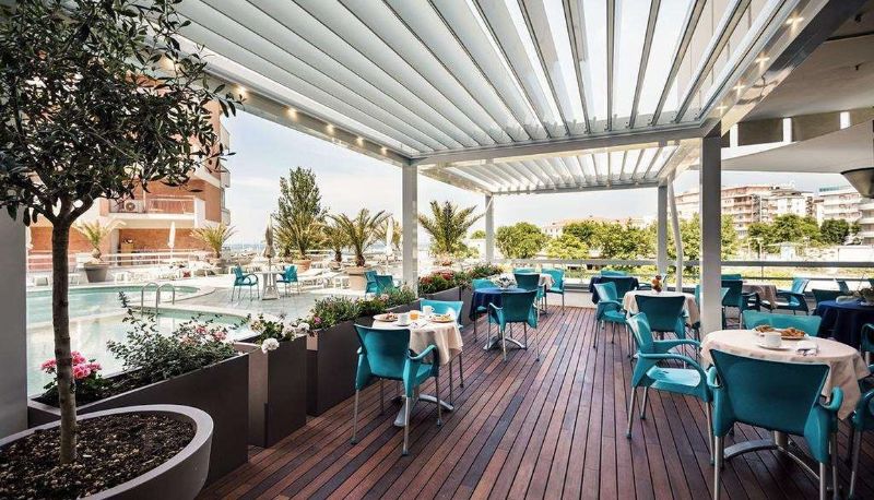 Restaurant - Waldorf Palace