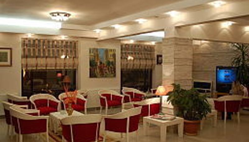 Hall - Diamond Park Hotel