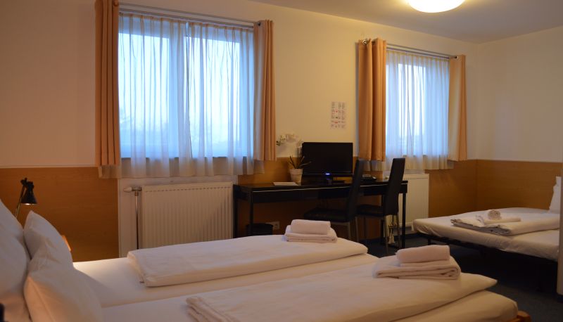 Driepersoonskamer - Donaustadt Kagran Hotel
