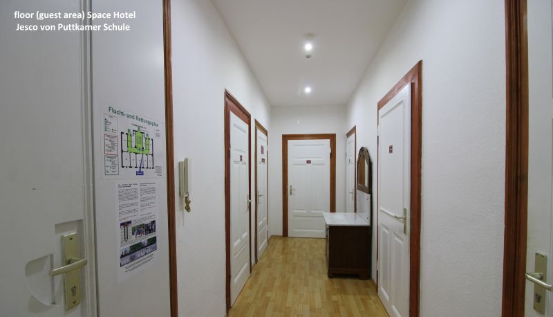 Interno dell'hotel - Space Hotel im Campus der JVP-Schule