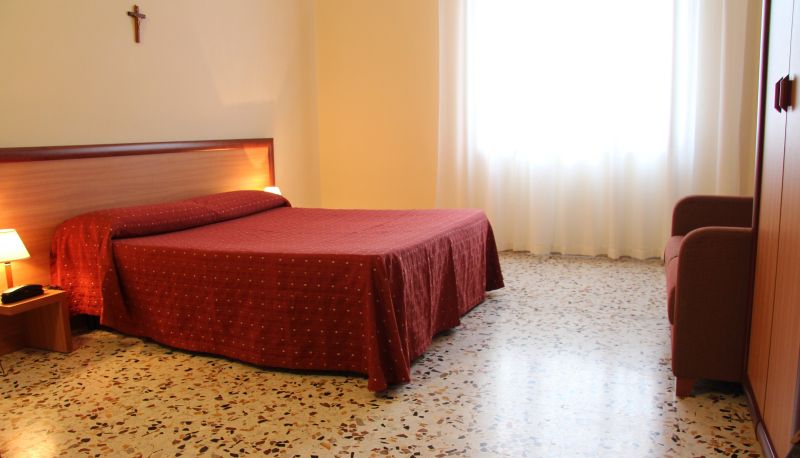 Standard room (double) - La Casa del Pellegrino