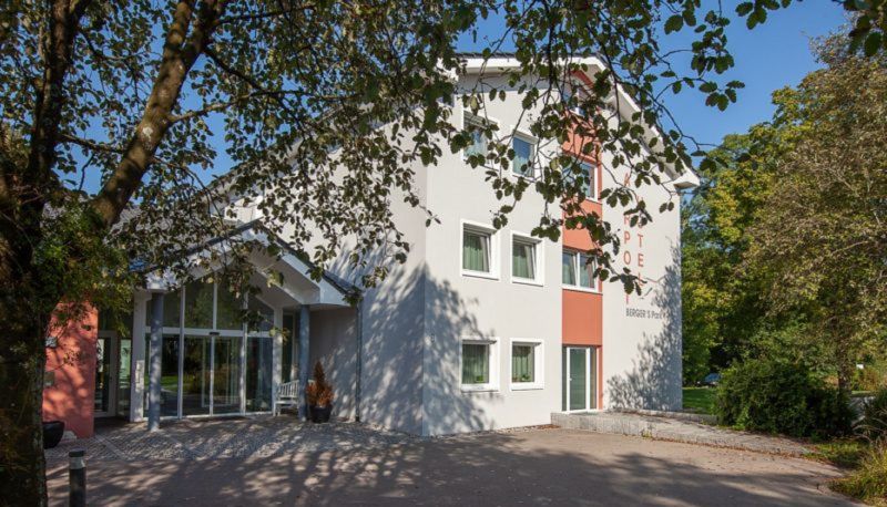 Hotel outdoor area - Bergers Airporthotel Memmingen