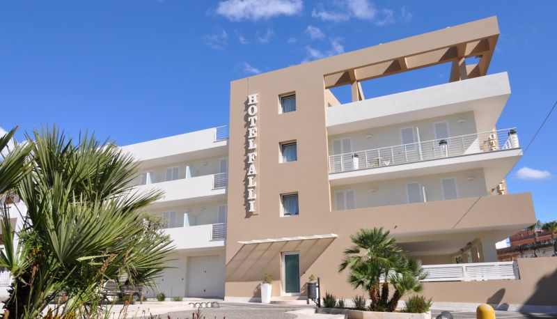 Hotel outdoor area - Falli Hotel