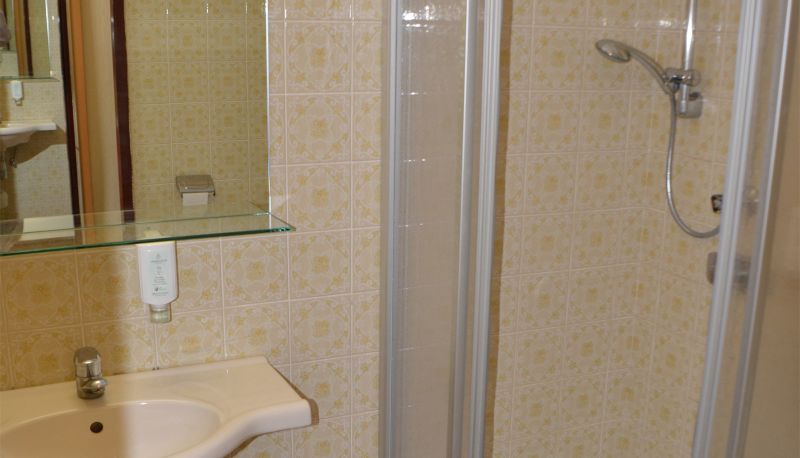 Cuarto de baño - Parkhotel Garni