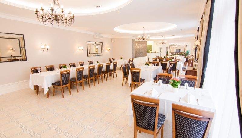 Restaurant - Mrówka Centrum Konferencyjno - Apartamentowe